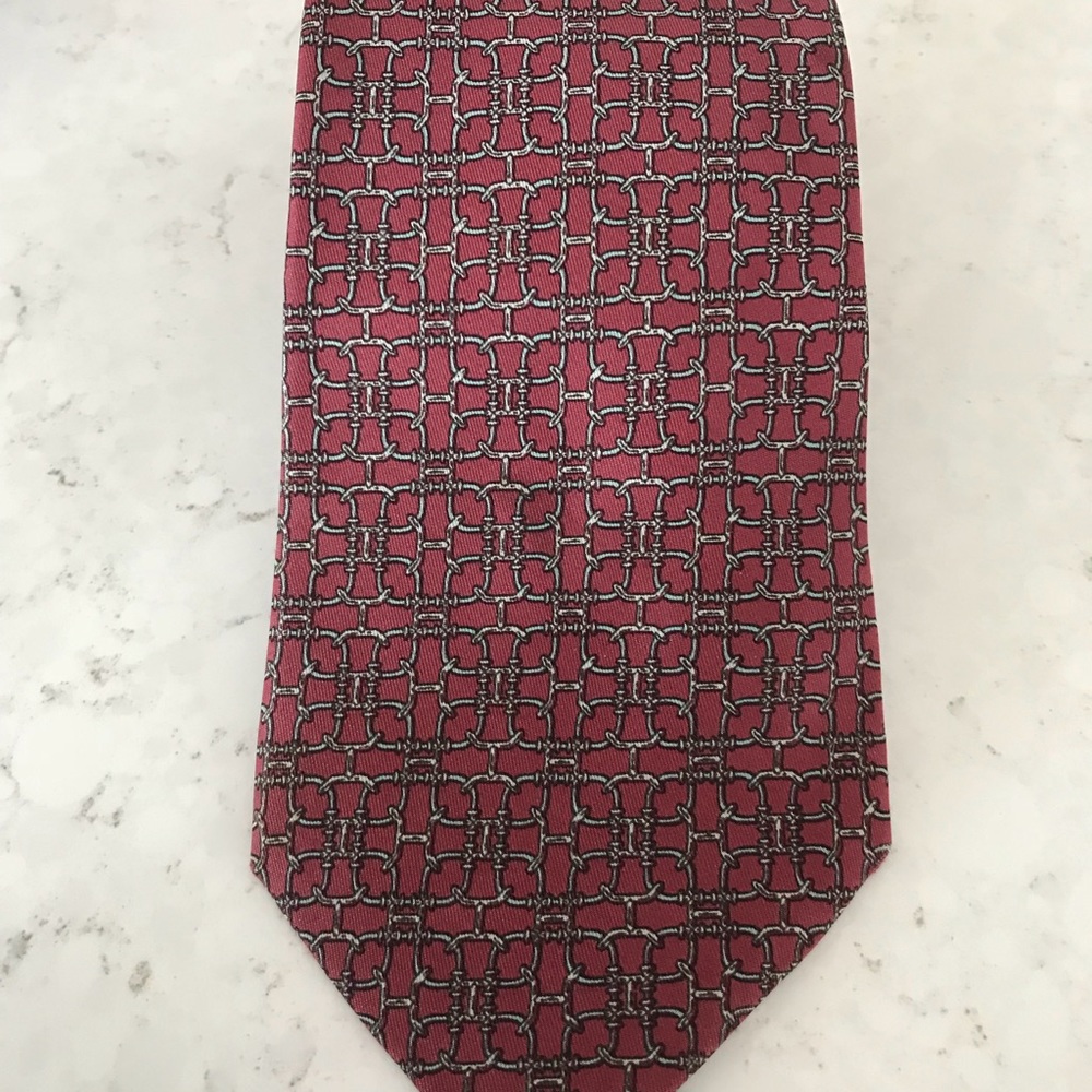 Hermès tie 100% silk excellent condition.